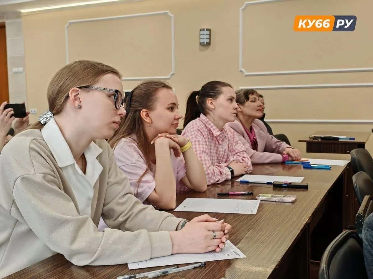 Более 3 тысяч свердловчан написали «Тотальный диктант» на 130 площадках