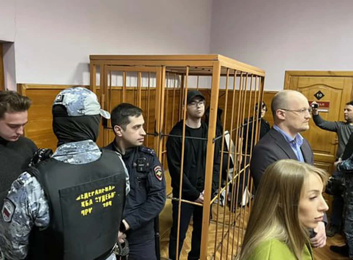 Журналист Ура.ру Денис Аллаяров получил срок и штраф 1,2 млн за взятку