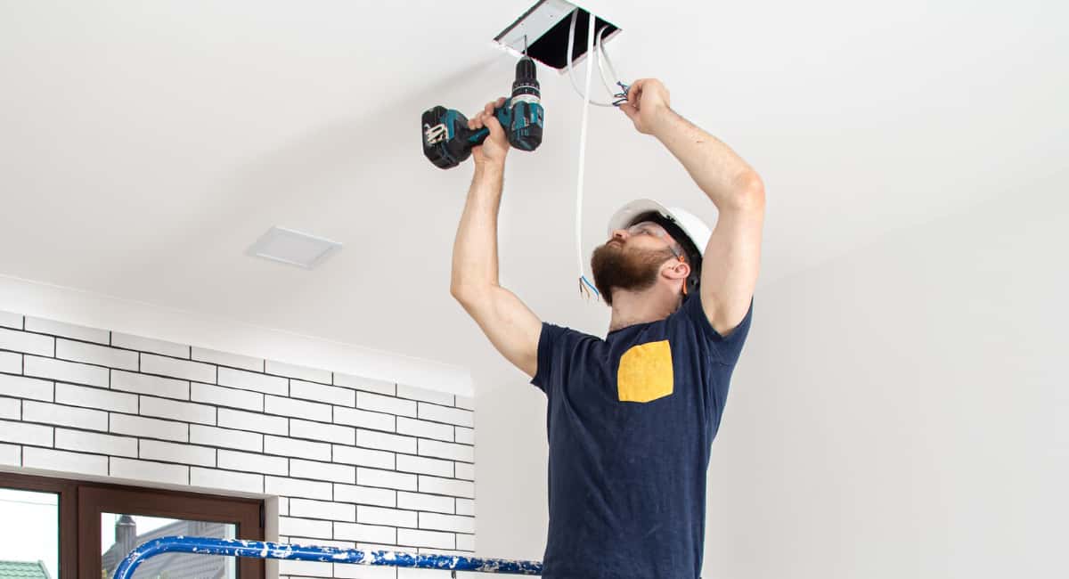 Люстры больше не в моде: показываю 4 современные замены для трендового ремонта 2026 года