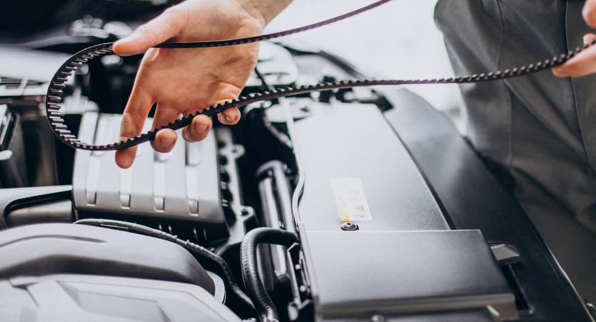 Зачем автопроизводители ставят ремень ГРМ, если цепь надёжнее: автоэксперт рассказал о реальных причинах