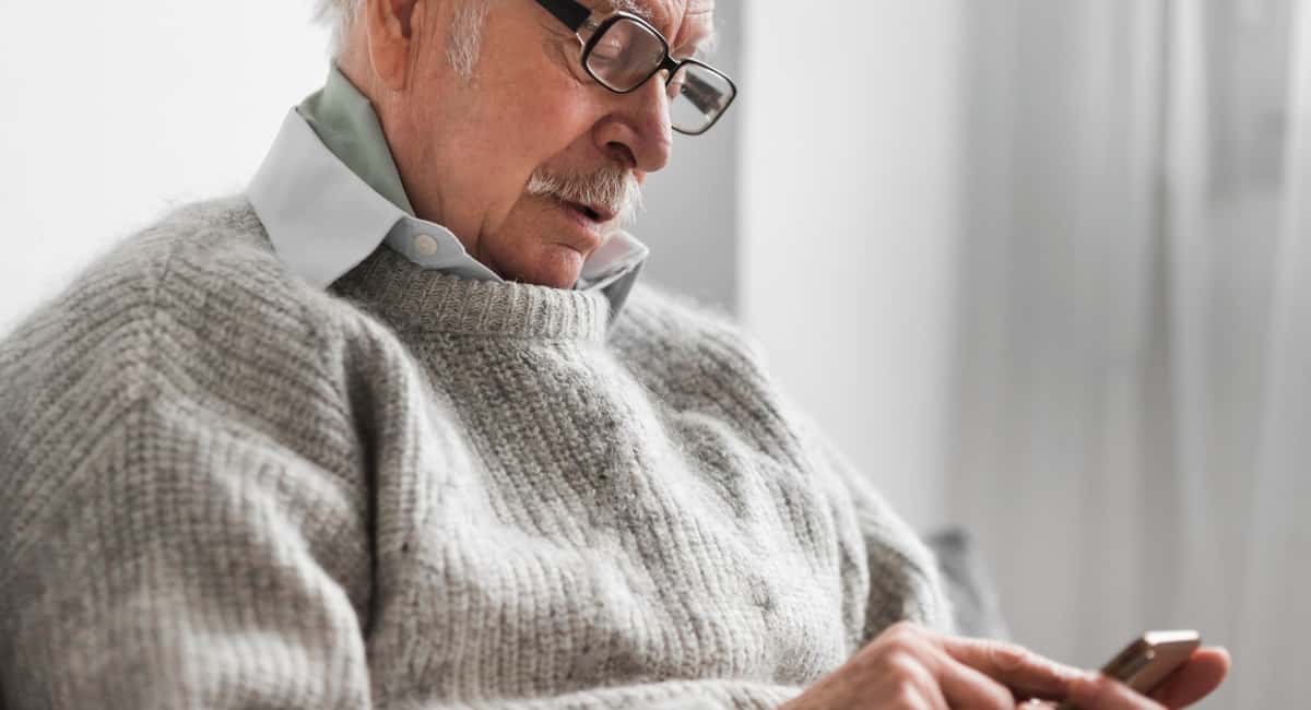Вступают в силу новые правила для пенсионеров — касается тех, у которых есть телефон