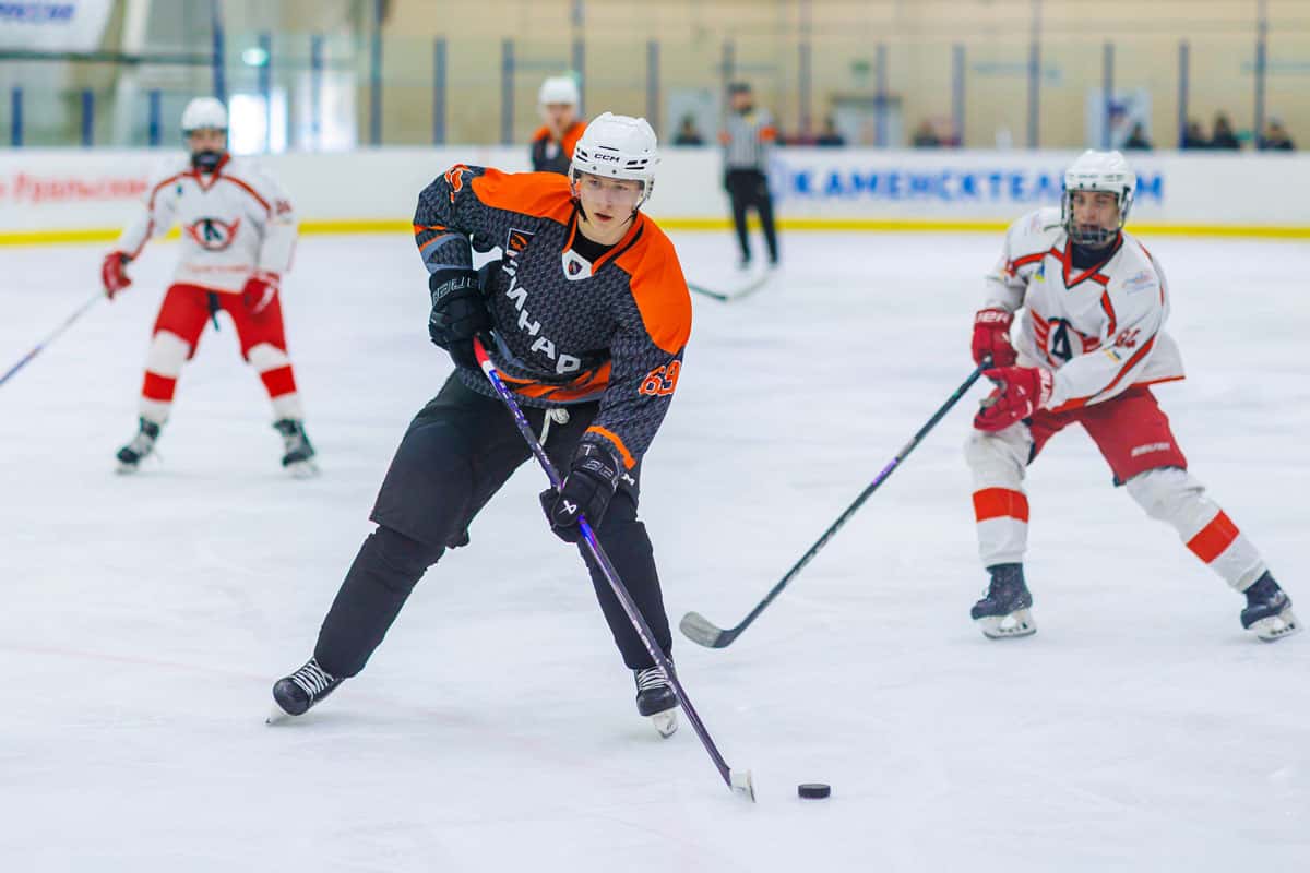 «Синара» из Каменска-Уральского разгромила «Авто» 9:3 в первом матче финала первенства области