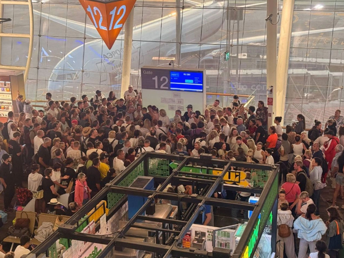 Туристы из Екатеринбурга застряли на Пхукете из-за ЧП с индийским самолетом | Рейсы из Пхукета в Екатеринбург задержаны после ЧП с самолетом Air India