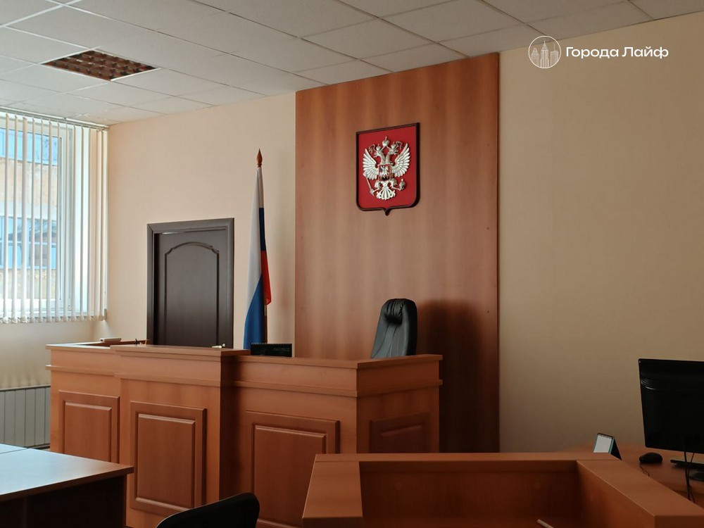 В Каменске-Уральском суд рассмотрит дело о хищении 4,3 млн у предприятия | Предпринимателя судят за хищение 4,3 млн у «РУСАЛ Кремний Урал»