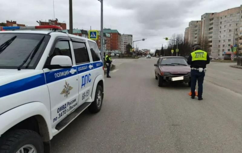ДТП на Урале — водитель сбил двух детей на пешеходном переходе | В Свердловской области водитель сбил двух 7-летних детей на пешеходном переходе