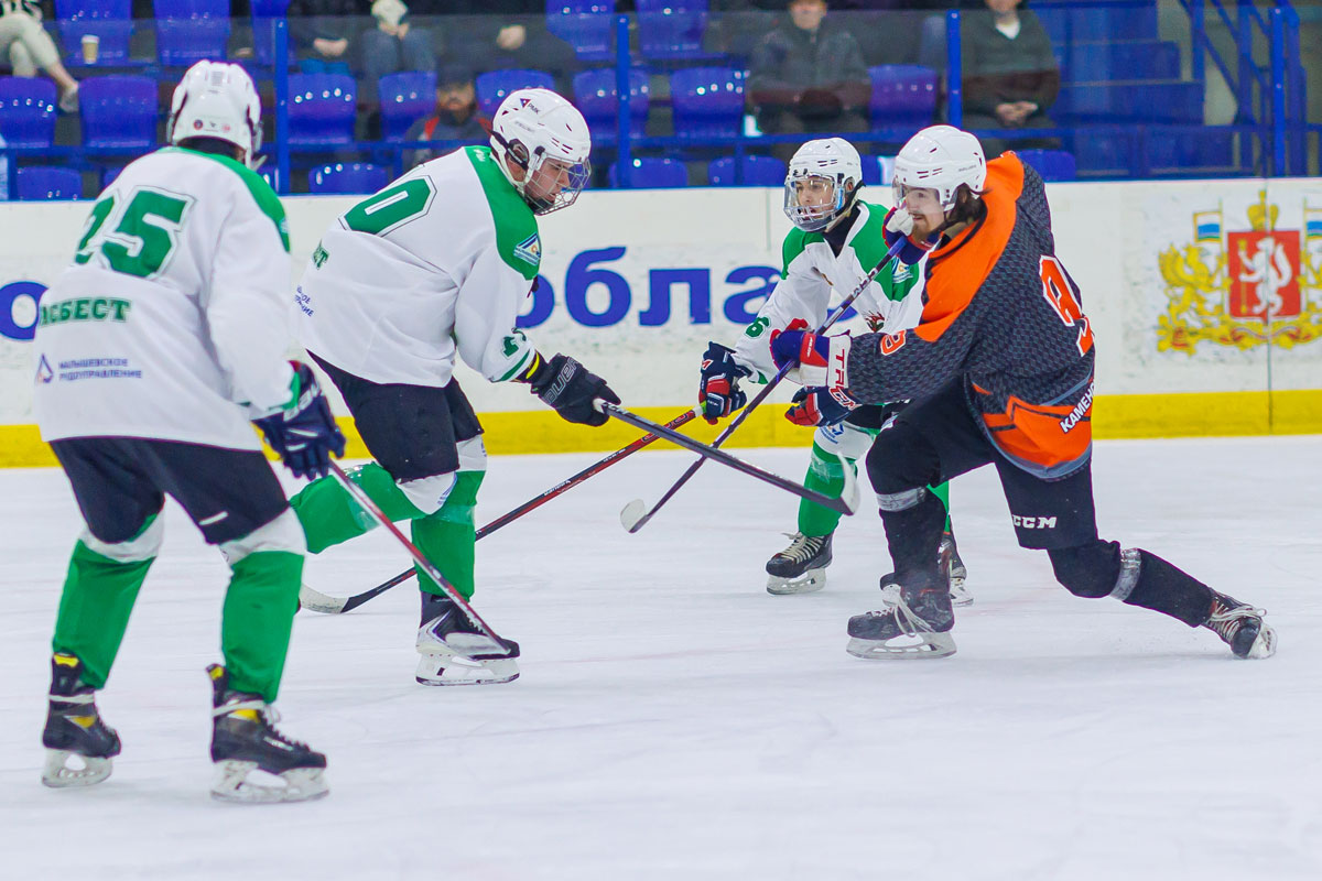 ХК «Синара» разгромил «Хризотил» 11:2 и приблизился к финалу плей-офф | «Синара» обыграла «Хризотил» 11:2 в плей-офф