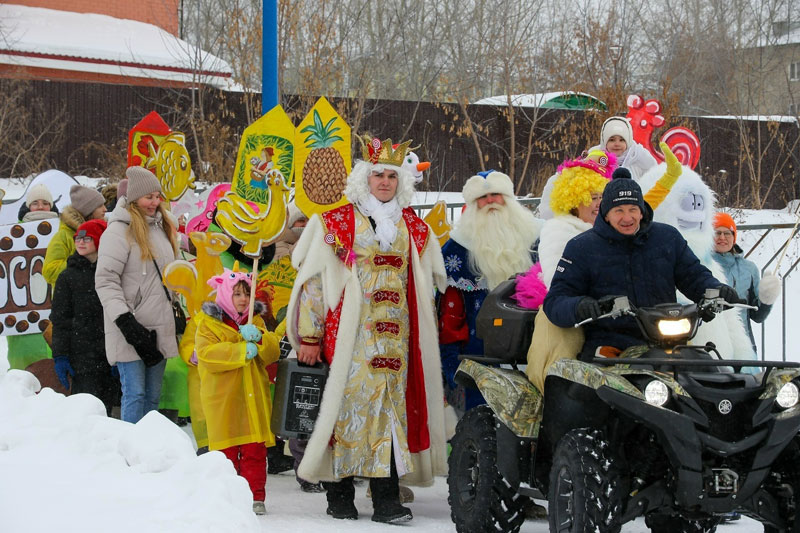 Йети, айс-файтинг и пельмени: как прошёл День снега в Каменске-Уральском | В Каменске-Уральском Всероссийский день снега собрал около 7 тысяч человек