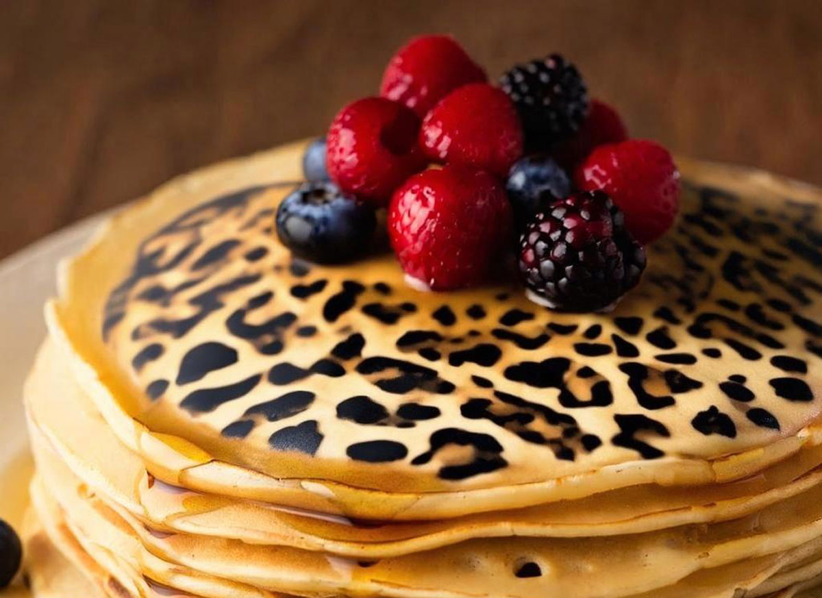 «Леопардовые» блины стали трендом Масленицы: Свердловская область в топ-5 | Свердловчане вывели «леопардовые» блины в тренды Масленицы