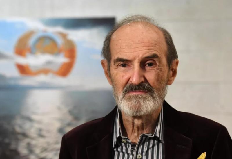 Умер автор картины «Свобода» Эрик Булатов — легенда российского искусства | На 93-м году жизни умер автор картины «Свобода» художник Эрик Булатов