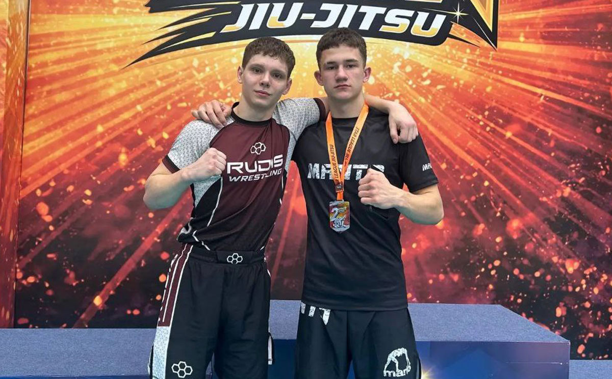 Спортсмены Каменска-Уральского заняли призовые места на «Star League» | Иван Липатников стал серебряным призёром «Star League» по Джиу-джитсу