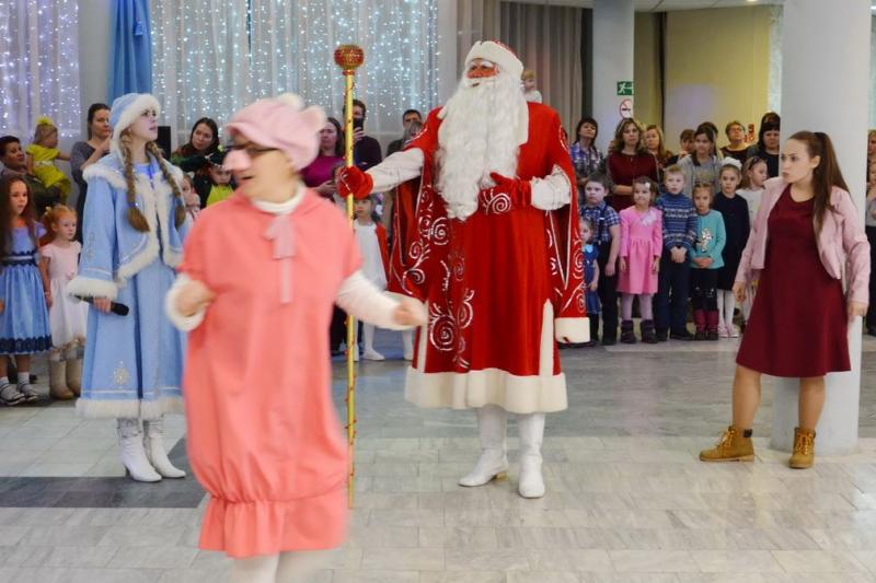 С 1 декабря в Свердловской области стартует акция с ящиками для писем Деду Морозу  | В почтовых отделениях Свердловской области с 1 декабря появятся ящики для писем Деду Морозу