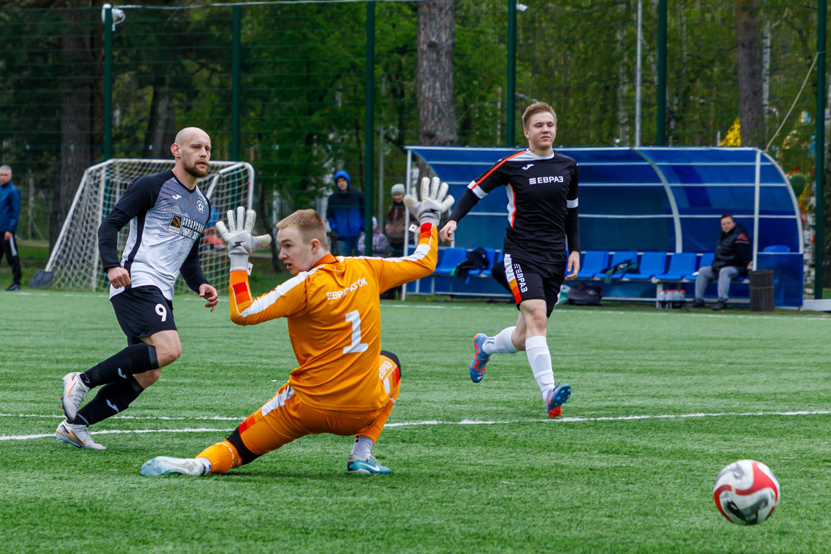 Футбольная «Синара» отметила 25 лет и готовится к новым трофеям | ФК «Синара» отметил 25-летие Футбольная «Синара» отметила 25 лет и готовится к новым трофеям | ФК «Синара» отметил 25-летие