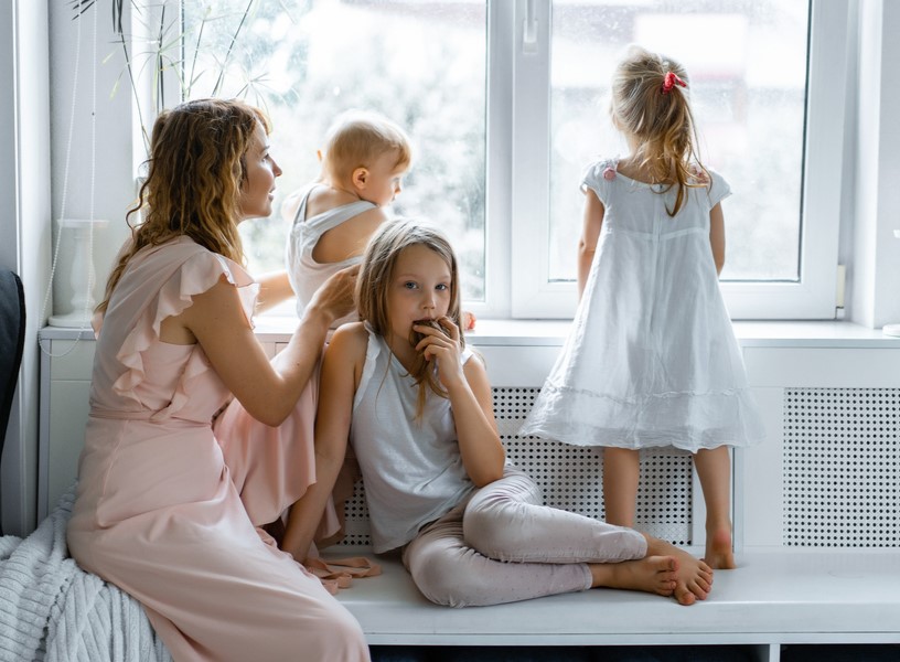 Учёные МГУ выяснили, как родительское выгорание влияет на детей | Психологи МГУ связали родительское выгорание с проблемами у детей