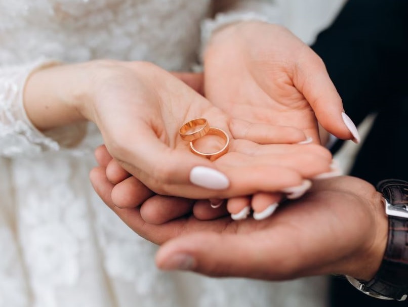 Почему свердловчане женятся позже: назвали идеальный возраст для свадьбы | В Свердловской области вырос средний возраст вступления в брак