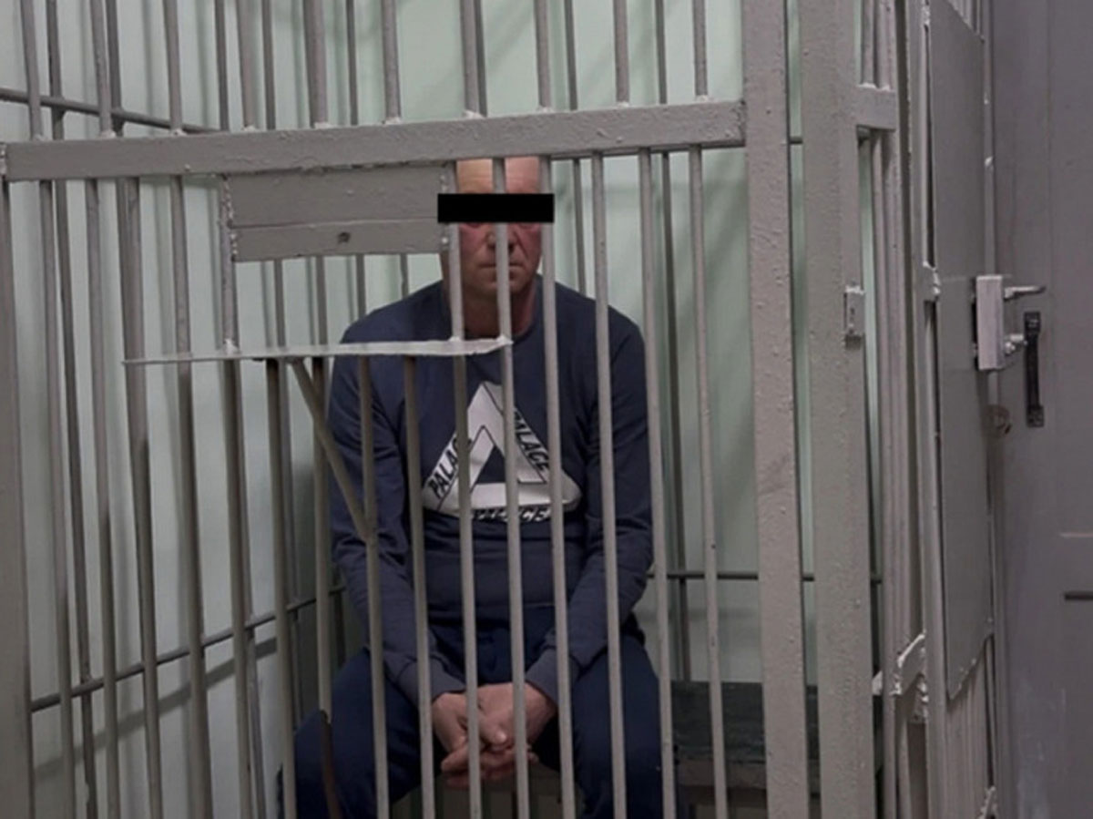 В Каменске-Уральском задержали курьера мошенников после обмана пенсионерки на 700 тысяч | В Каменске-Уральском задержали курьера телефонных мошенников