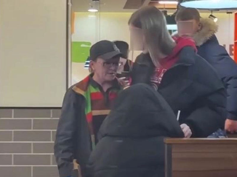 В Каменске-Уральском будут судить уборщицу за избиение подростка в ТЦ | Уборщицу из Каменска-Уральского судят за нападение на девочку