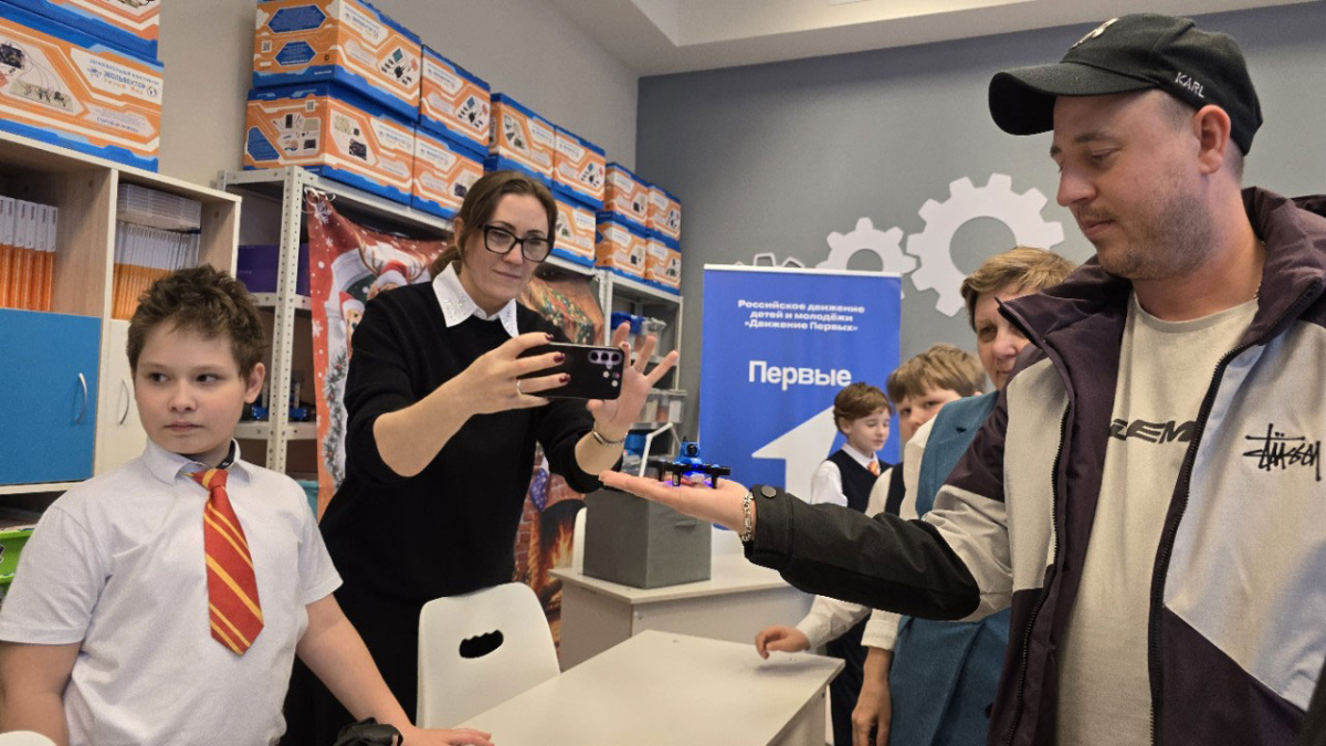 Школьников Каменска-Уральского научили работать с тепловизором | В Каменске-Уральском школьники изучили тепловизоры