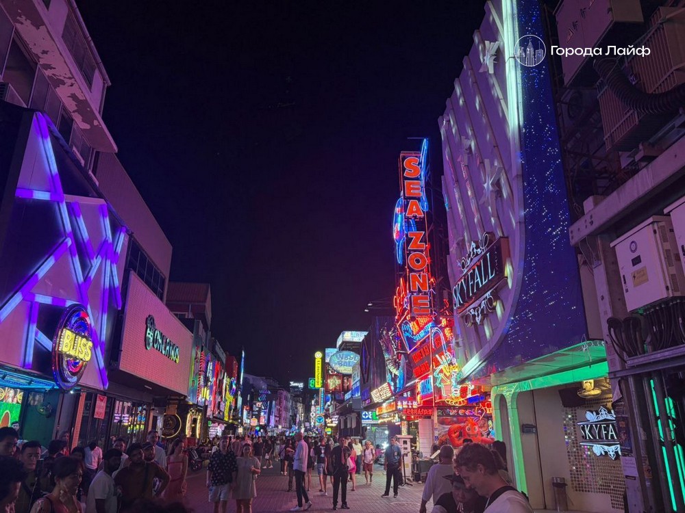 Екатеринбурженка, гонявшая «птеродактилей» в Бангкоке, находится в психиатрической клинике | Екатеринбурженка с галлюцинациями о динозаврах находится в психиатрической клинике Бангкока