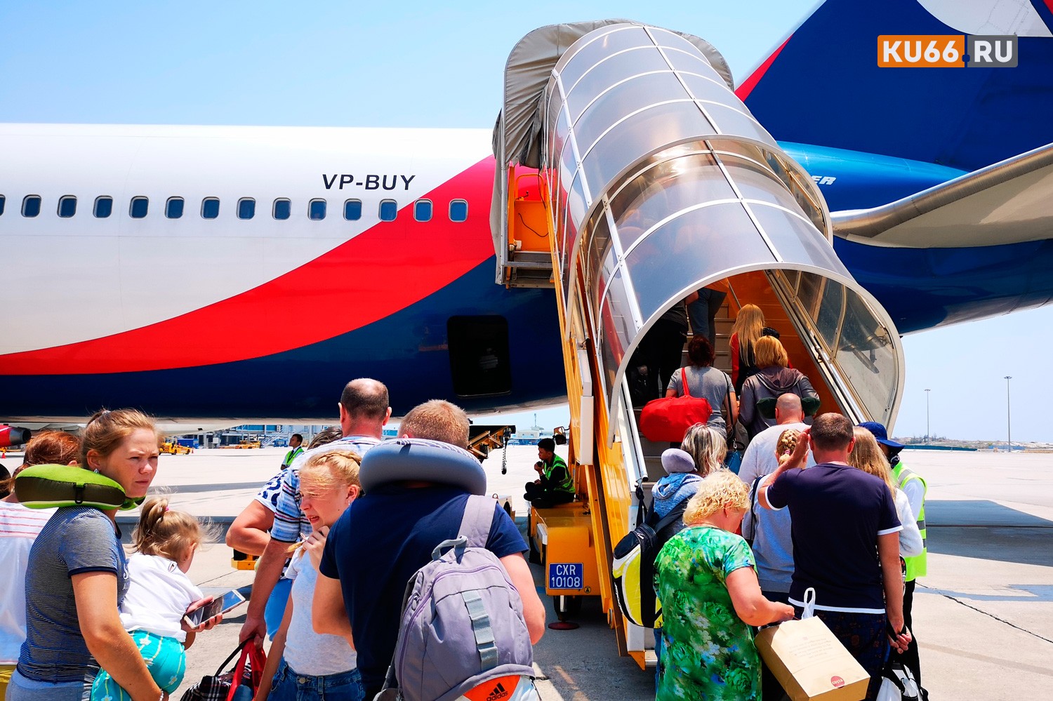 Без прививок и ПЦР-тестов: россиянам с 1 июня для поездки в Турцию потребуется только загранпаспорт