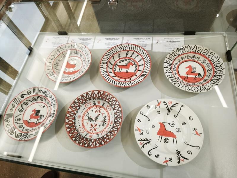 Подробнее о выставке «Всё лучшее» в Каменске-Уральском: что представлено и где посмотреть | В Каменске-Уральском открылась 24-я выставка детского искусства «Всё лучшее»