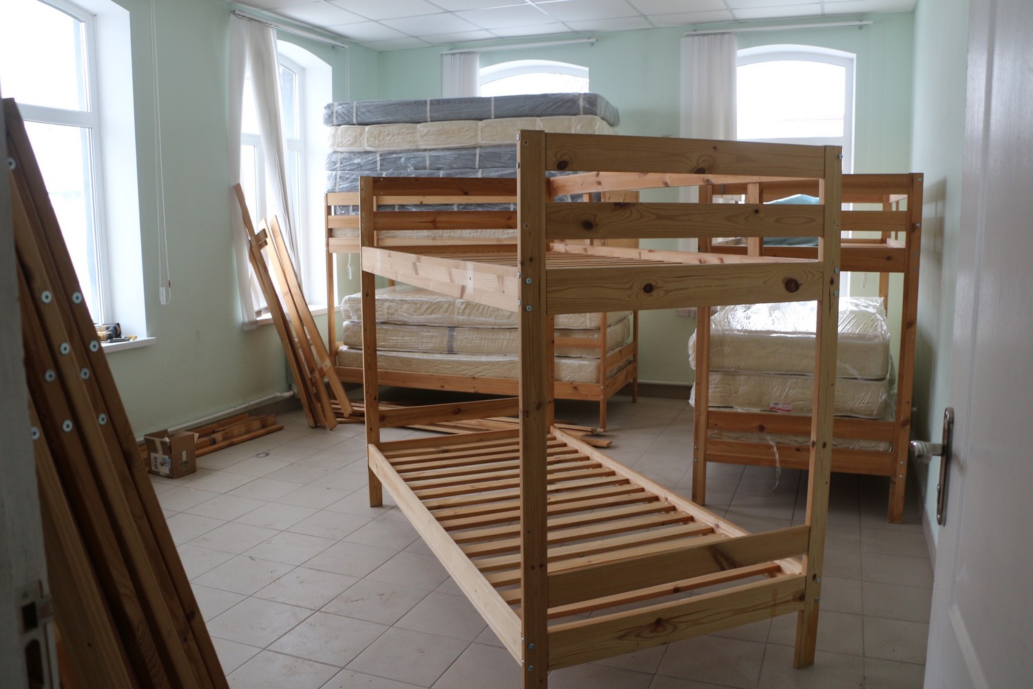 Бюджетные туристы оценят? В Каменске-Уральском появится хостел с ценой — 500 руб. за ночь. «Это красивое здание, памятник архитектуры...»