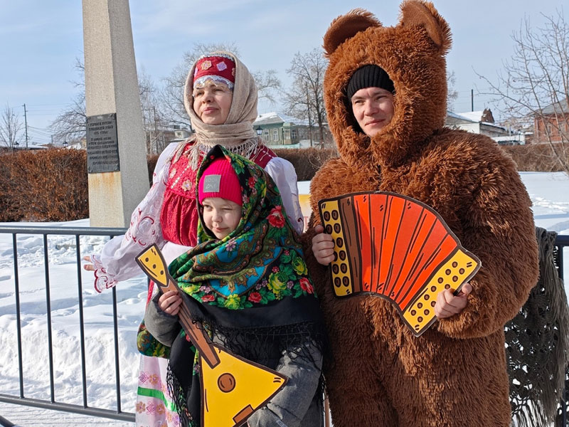 Широкая Масленица 2026 в Каменске-Уральском: когда и где пройдут праздники | В Каменске-Уральском пройдёт Масленичная неделя с 16 по 22 февраля