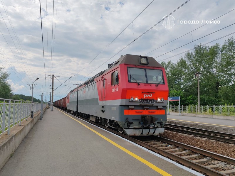 "Соседи не пустили поесть на нижней полке. Не стала спорить, но отплатила сполна": реальная история пассажирки РЖД