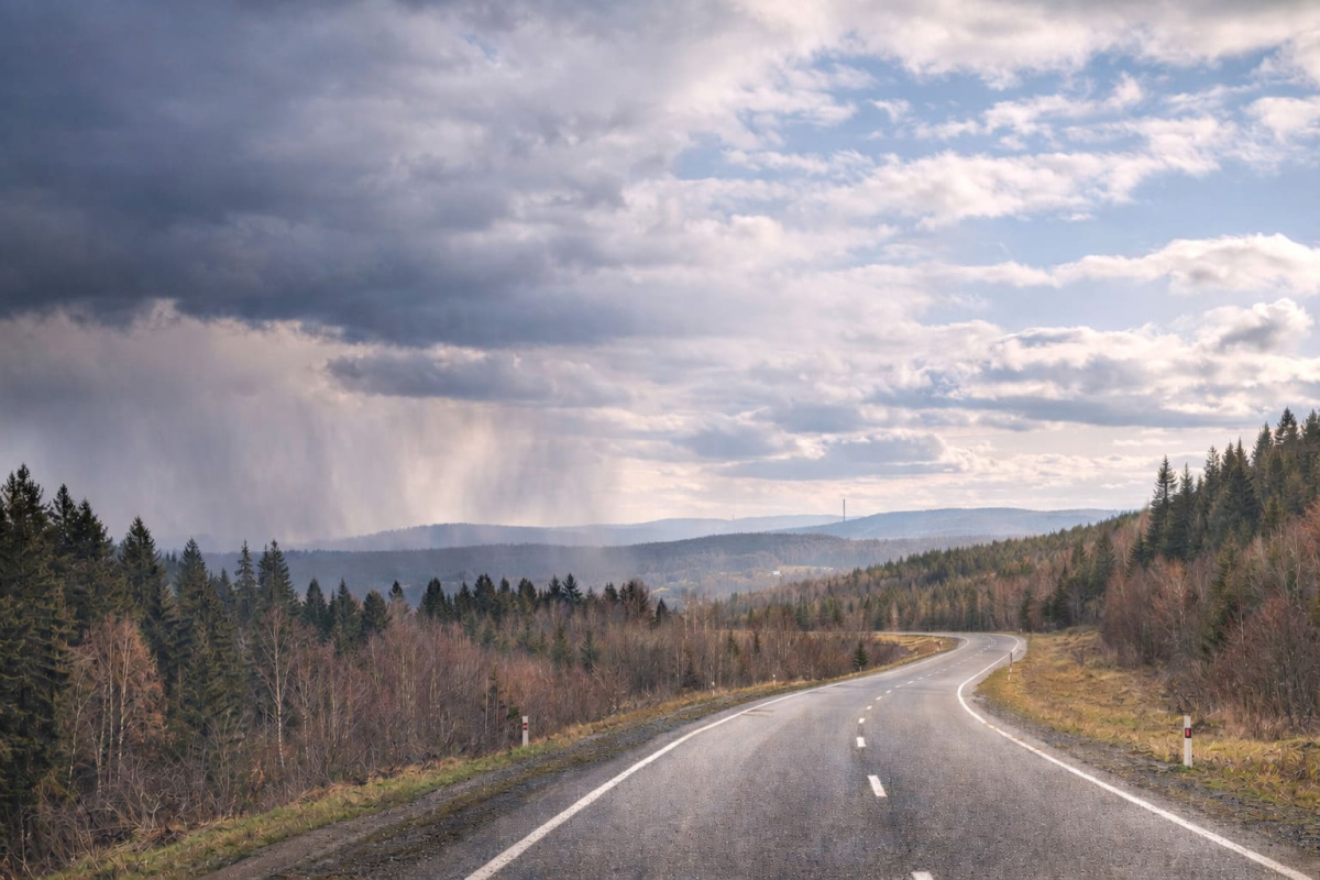 Прогноз погоды в Свердловской области на 12–14 апреля 2026 | Погода в Свердловской области на 12–14 апреля 2026: мокрый снег, гололедица и потепление до +17°