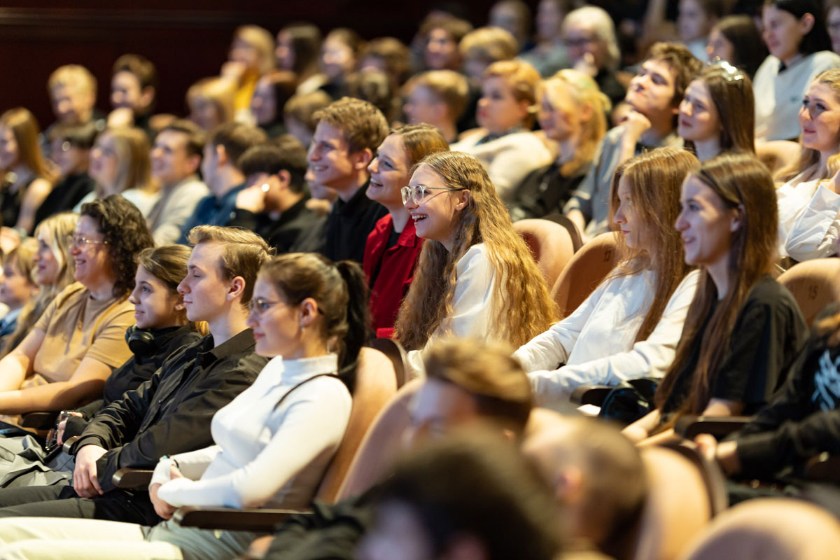 Абитуриенты Урала смогут пройти онлайн-отбор в ГИТИС без поездки в Москву | Жителей Урала приглашают на онлайн-отбор в ГИТИС