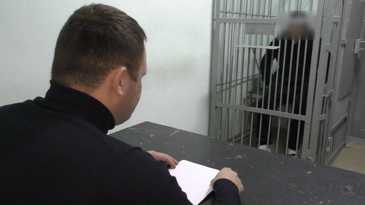 В Каменске-Уральском мужчина украл детскую коляску у магазина ради алкоголя